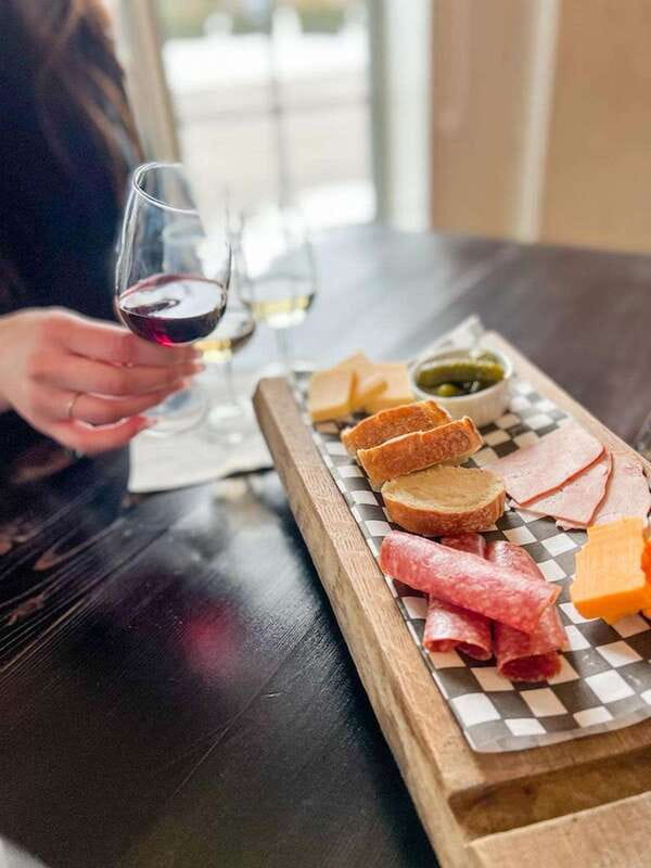 Niagara-on-the-Lake: Wine & Charcuterie Tour with Tastings - Pillitteri Estates: start with the winemaking story