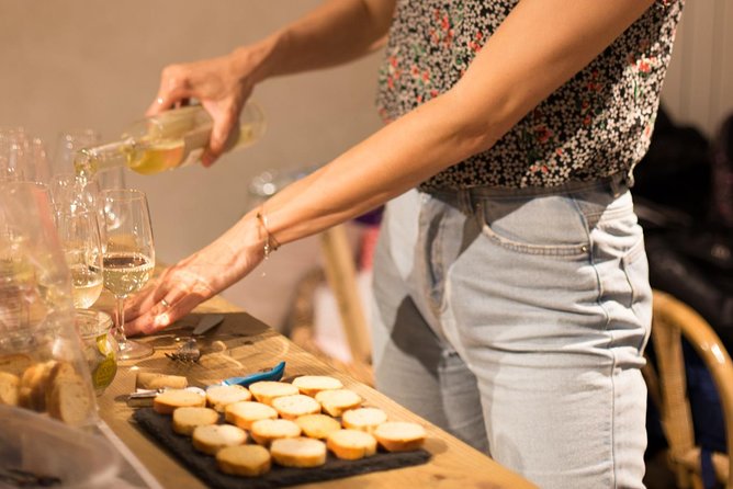 Nice Small-Group Walking Food Tour with Local Specialties & Wine Tasting - The Niçoise salad lesson and Provençal flavors