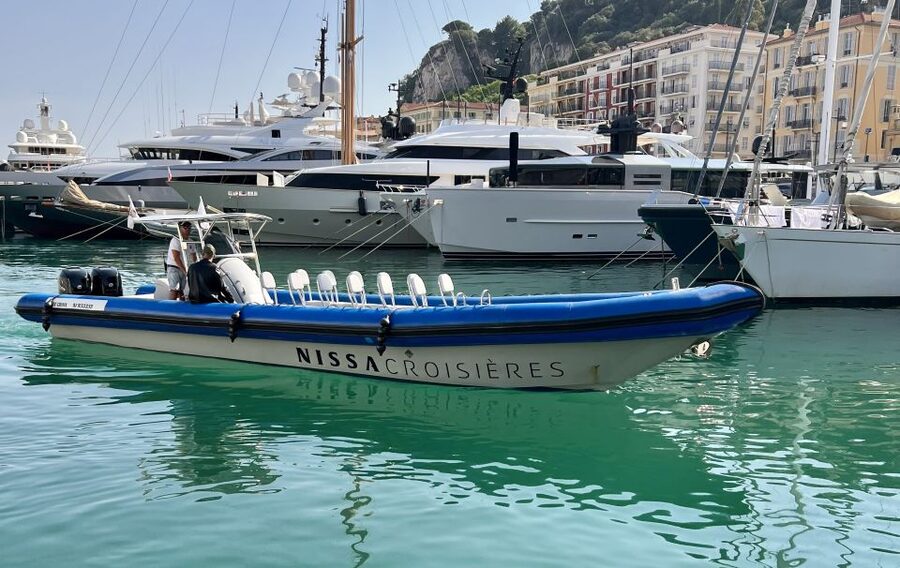 Nice: Sunset Boat Tour with Wine and Local Snacks - Saint-Jean-Cap-Ferrat and the famous waterfront
