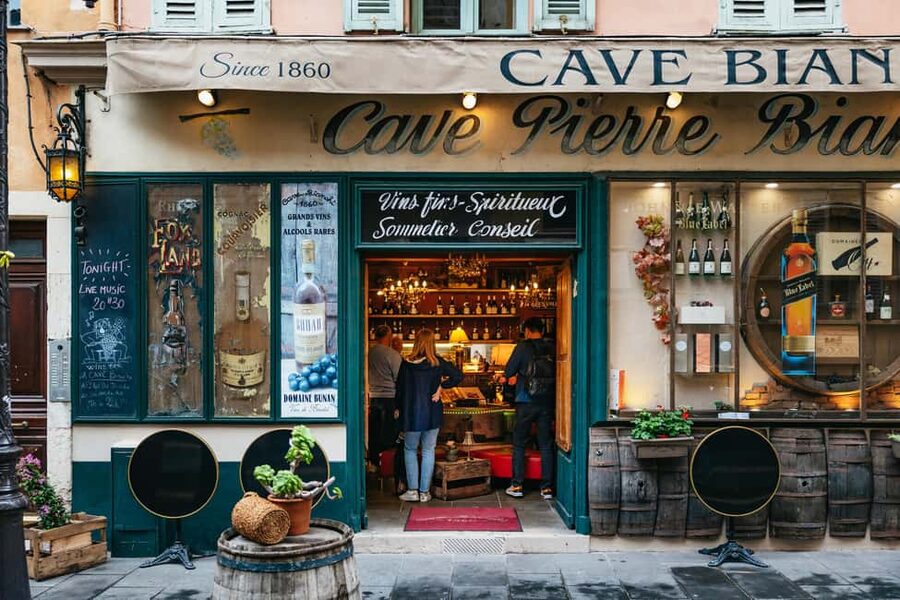 Nice: Sunset Food Tour with Full Meal and Wine - Cheese and wine, with enough time to talk