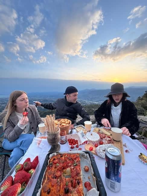 Nice: Sunset & Wine Tasting in a historic Land Rover - What the $76 price gets you