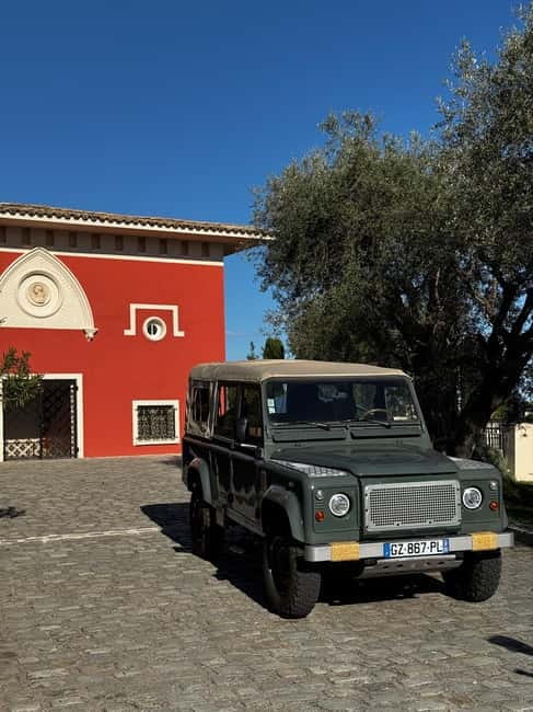 Nice : Wine Tasting at a Historic Château in a Land Rover ! - Who should book this outing?