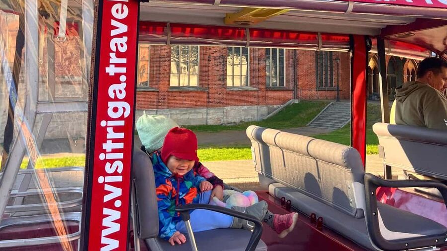 Old Riga Heated E-Bus Tour with Audio Guide & Mulled Wine - Why the heated e-bus matters in Riga