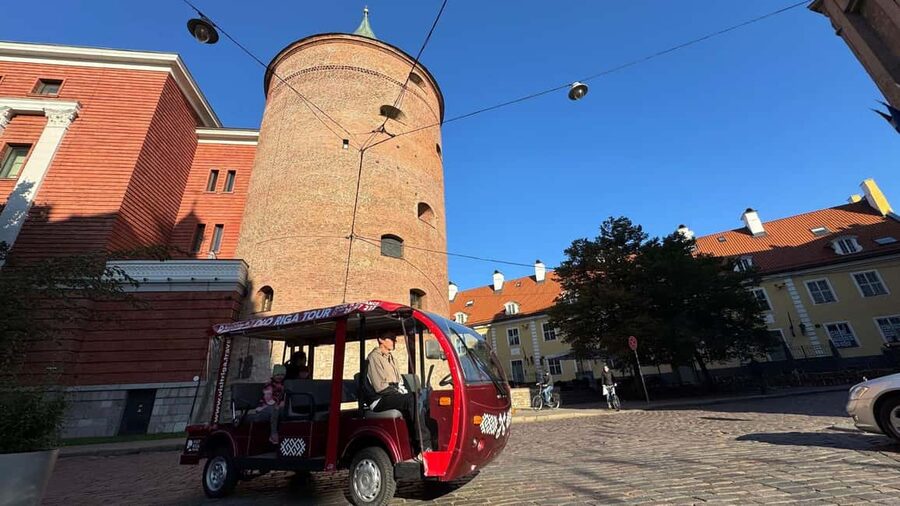 Old Riga Heated E-Bus Tour with Audio Guide & Mulled Wine - Is $8 a good deal?