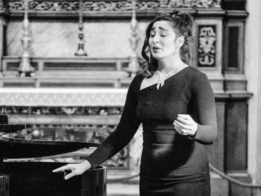 Opera Concert in Verona Palace with Prosecco - The singers and pianist are the main event