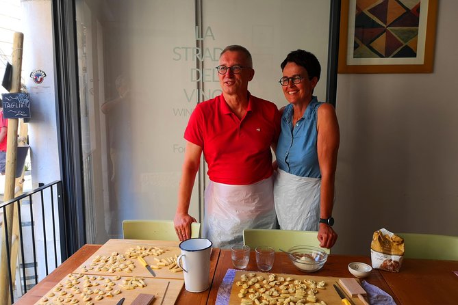 Orecchiette Cooking Class and Wine Pairing in Lecce - What makes this Lecce pasta class worth considering