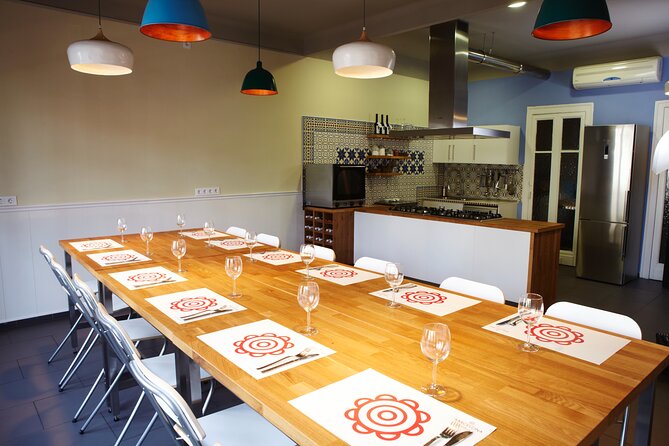 Paella Class & Bottomless Wine: Las Ramblas Views - The chefs shape the mood