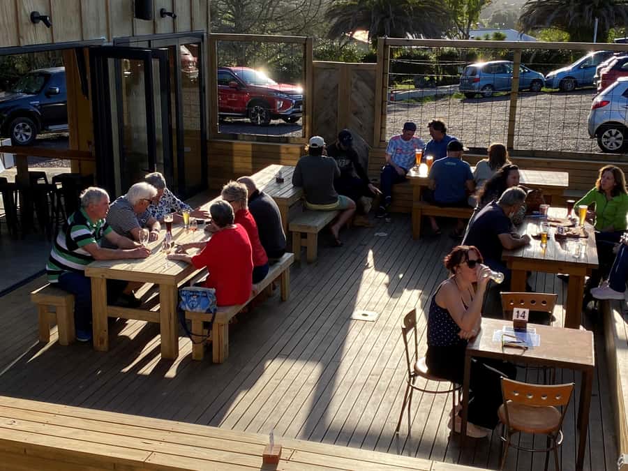Paihia or Kerikeri: Wine, Spirit, & Craft Beer Tour - The guide can shape the afternoon