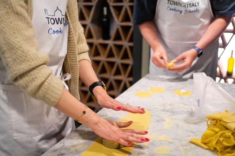 Palermo: Pasta and Gelato Making Class with Dinner and Wine - Getting started in central Palermo