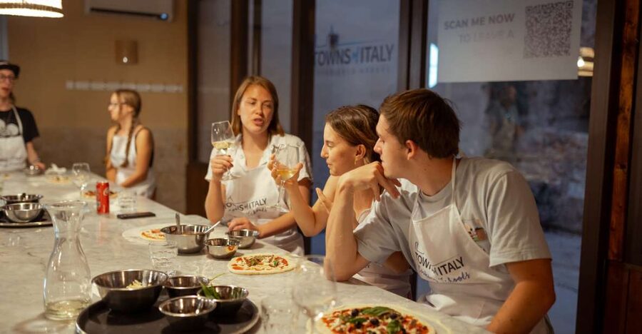 Palermo: Pizza and Gelato Cooking Class with Dinner and Wine - Eating your pizza with wine and soft drinks
