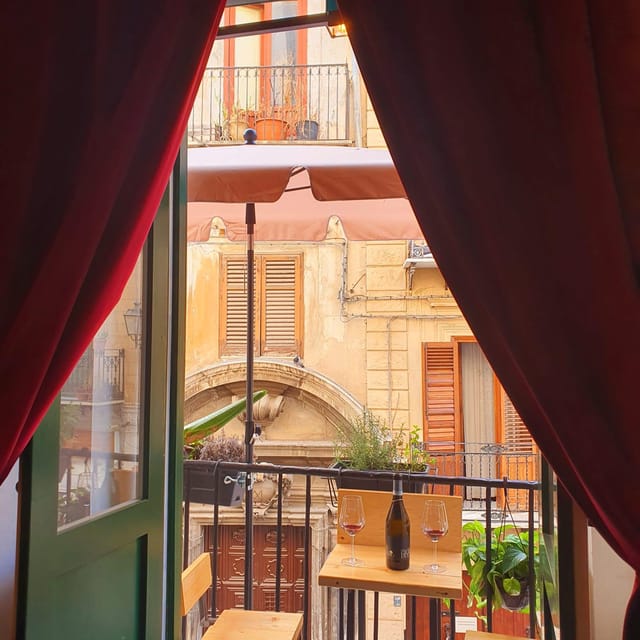 Palermo: Wine Tasting with Sicilian Tapas - Four Sicilian wines, not four tiny samples
