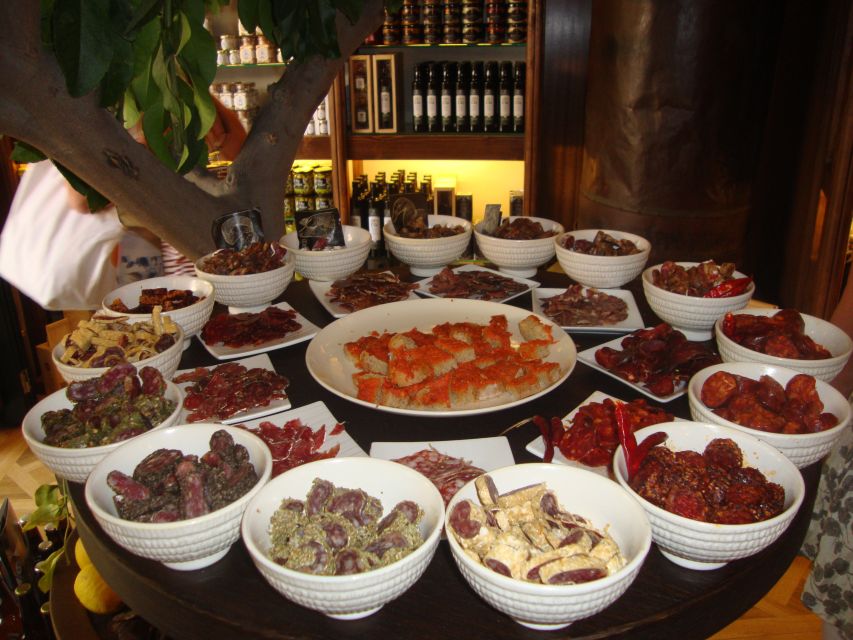 Palma Tour with Wine and Tapas Tasting - Who may want a different Palma experience
