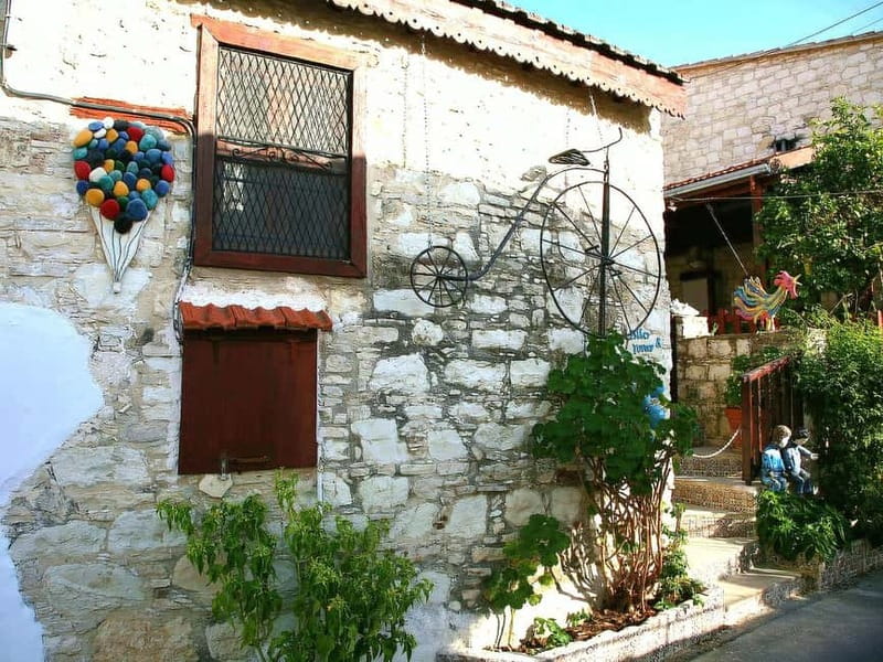 Paphos: Gourmet Cyprus Tour – Local Flavors & Wine - An 80-minute lunch break gives the day breathing room