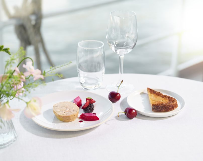 Paris: 3-Course-Dinner Cruise with Wine on the Seine River - Boarding beside the Eiffel Tower