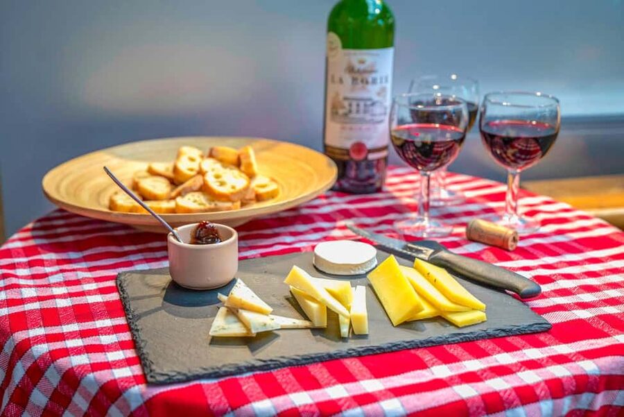 Paris: Champagne and Oysters Food Tour - Paris’s oldest covered market and its cheese counter