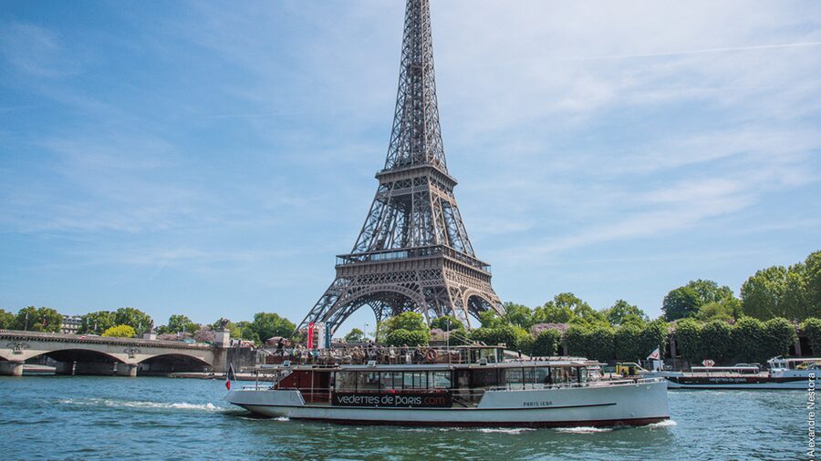 Paris: Champagne Tasting Cruise Departure from Eiffel Tower - Key points to know before booking