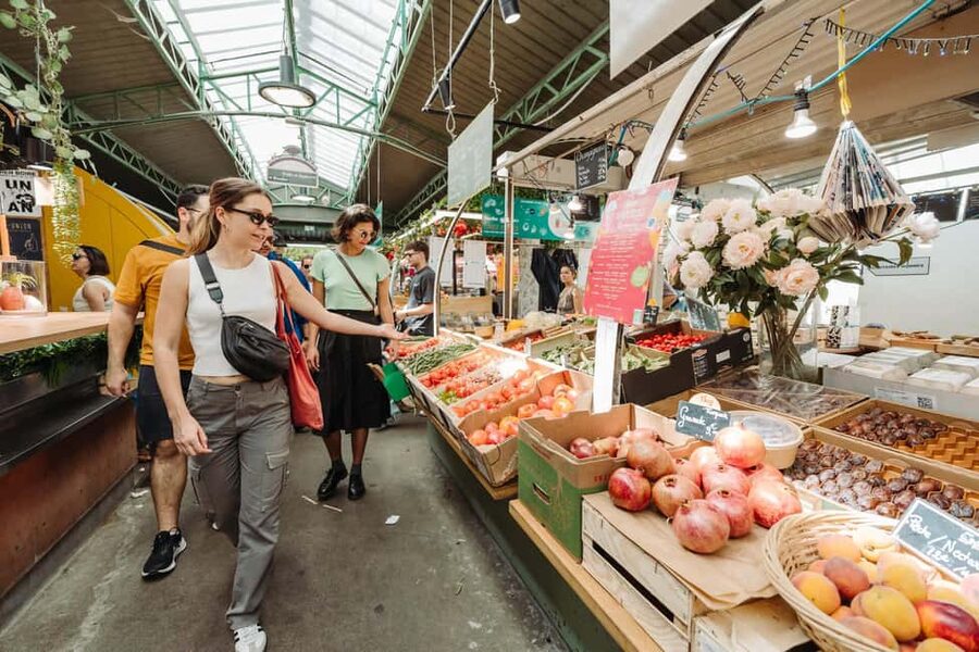 Paris Culinary Tour: 11 Tastings & 2 Wines in Le Marais - Key points at a glance
