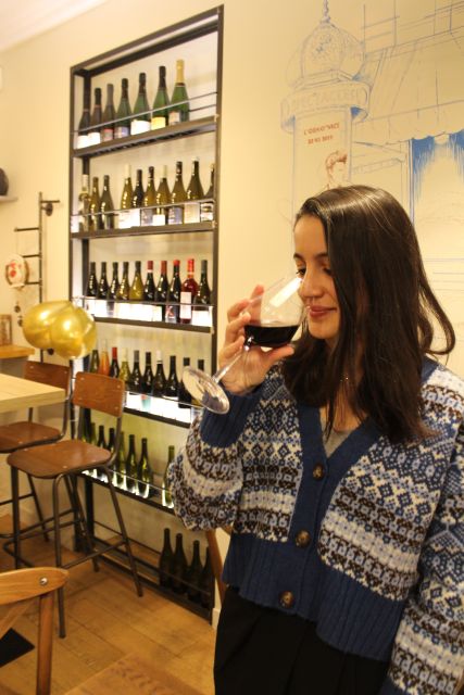 Paris: French Wine and Cheese Guided Tasting - Five wines, five cheeses, one clear lesson