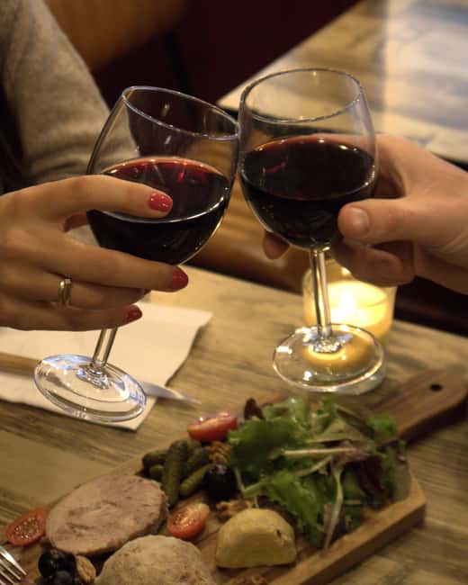Paris: French wine tasting with cheeses and charcuterie - Pairing cheese and charcuterie with wine