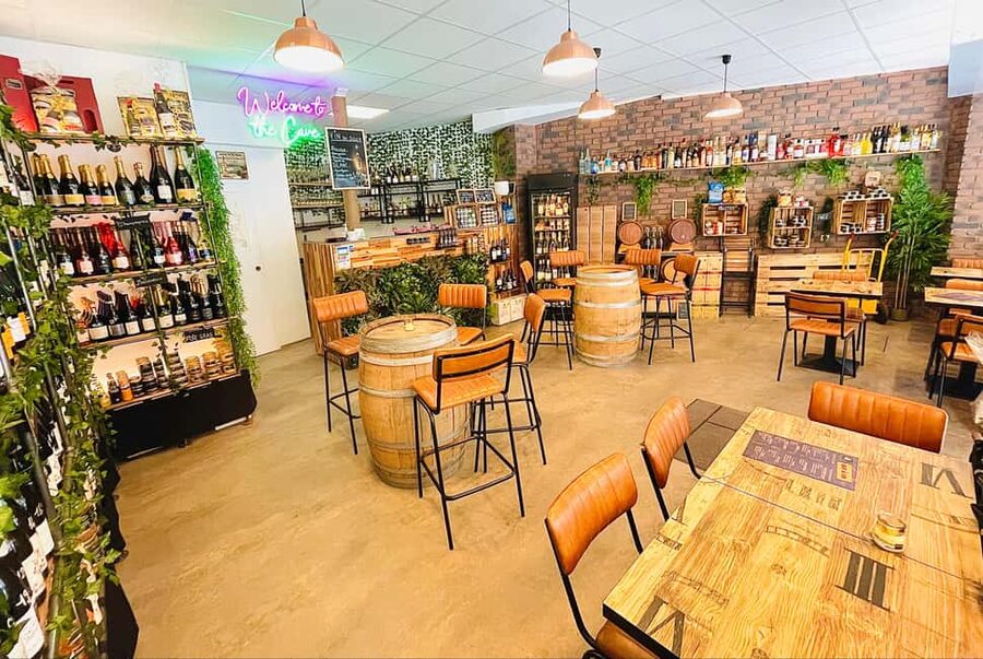 Paris: French wine tasting with cheeses and charcuterie - Booking tips for a smoother hour