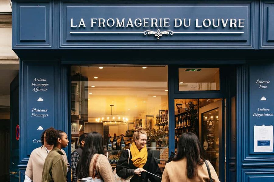 Paris: Gourmet Food Tour with Over 10 Tastings and Wine - Macarons and the craft of French pastry