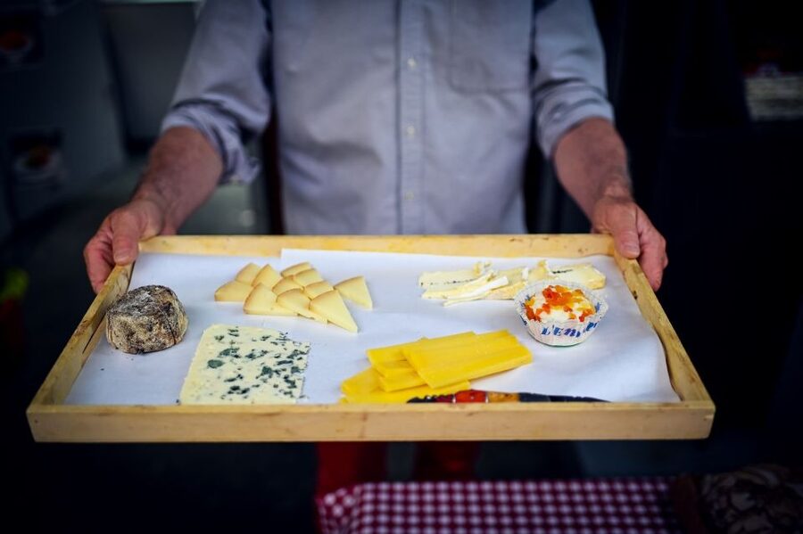 Paris: Le Marais District Food Tour with 10+ Tastings & Wine - Key points at a glance