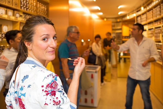 Paris Le Marais District Original Food and Wine Tasting Tour - What this Marais food walk is really like