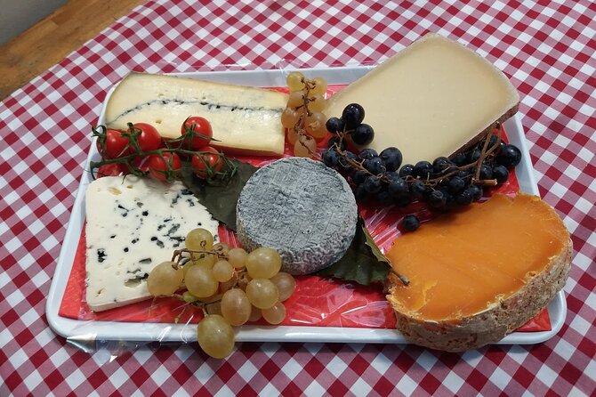 Paris Le Marais Food Tour With 10+ Tastings, Cheese, Wine & More - Meeting at 133 Rue Saint-Antoine