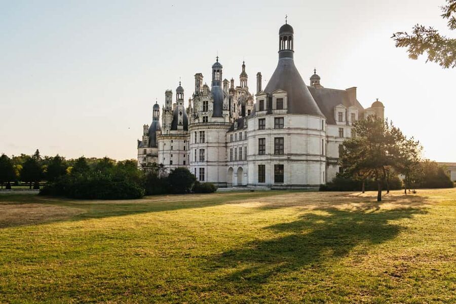Paris: Loire Valley Chambord Castle, Wine Tasting & Lunch - Why Chambord makes a strong first stop