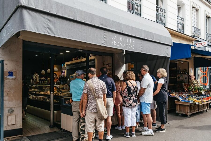 Paris: Montmartre Food and Wine Guided Tour - What the guides add to the food