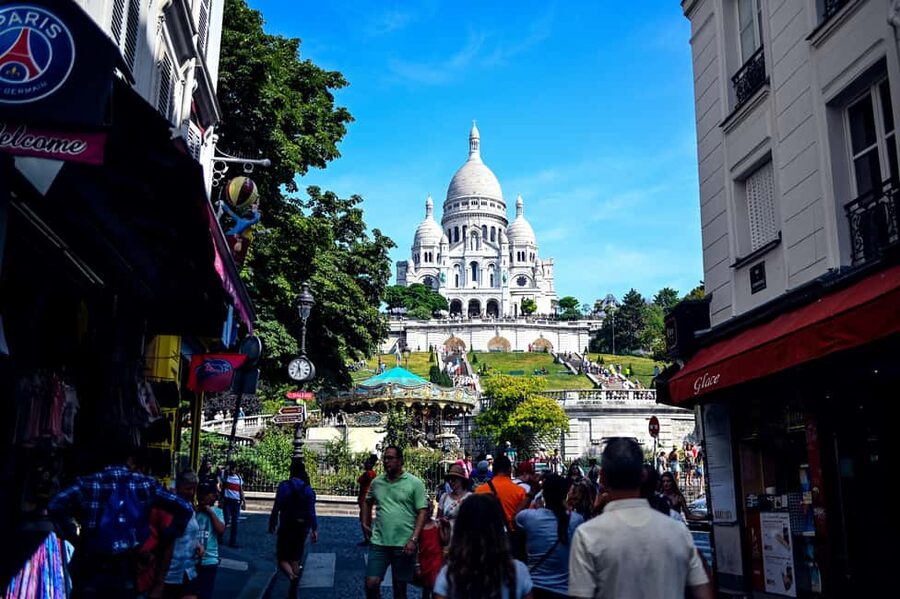Paris: Montmartre Food Tour with 10 Local Tastings & Wines - Starting near Anvers and finding your bearings
