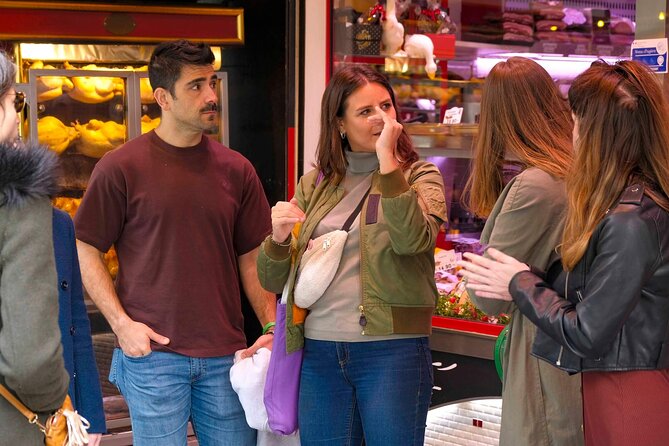 Paris Montmartre Food & Wine Tour with Eating Europe - Bean-to-bar chocolate and citrus treats