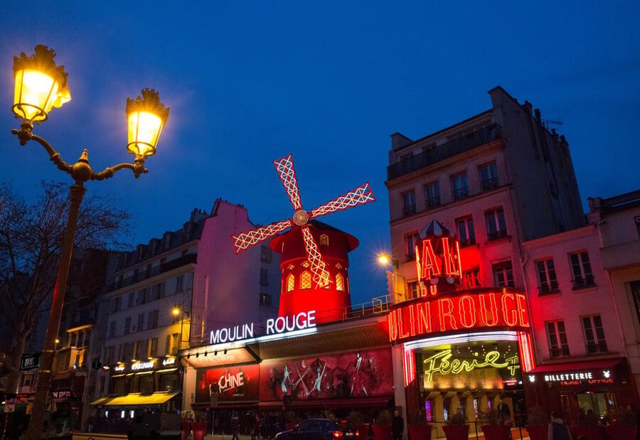 Paris: Moulin Rouge Show with Champagne and Drop-Off Service - Key points to know before you book
