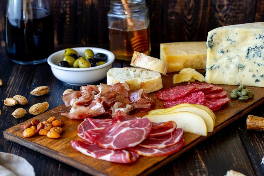Paris: Private Food and Wine Tour in Le Marais - Key points at a glance