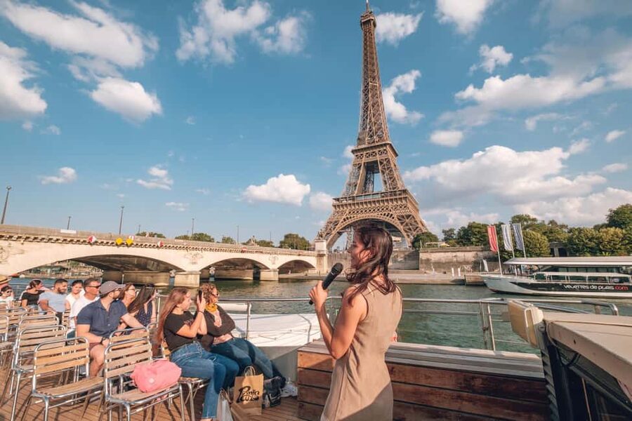 Paris: Seine River Cruise with Champagne from Eiffel Tower - The Eiffel Tower and the first stretch along the Seine