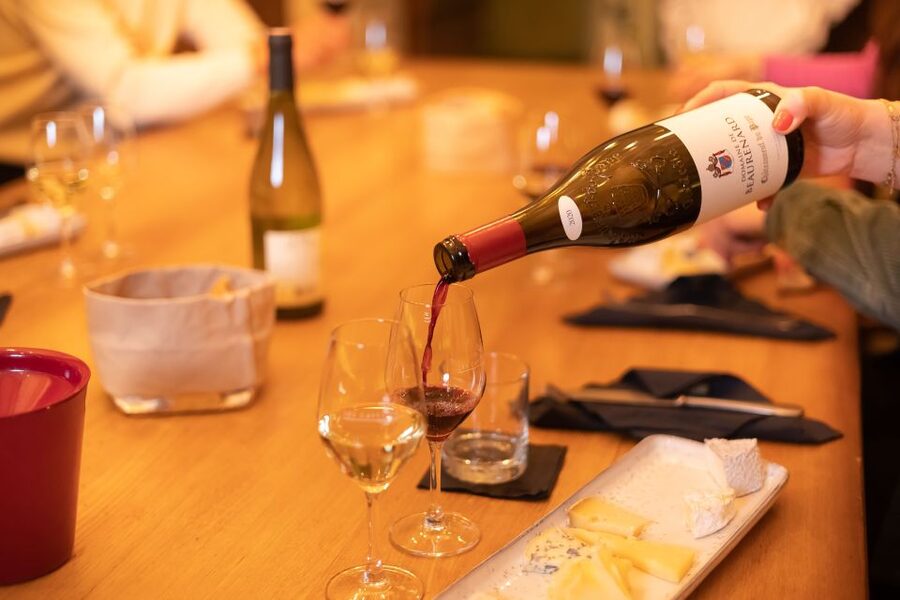 Paris: The Ultimate Wine and Cheese Tasting in English - The cellar atmosphere at Les Caves du Louvre