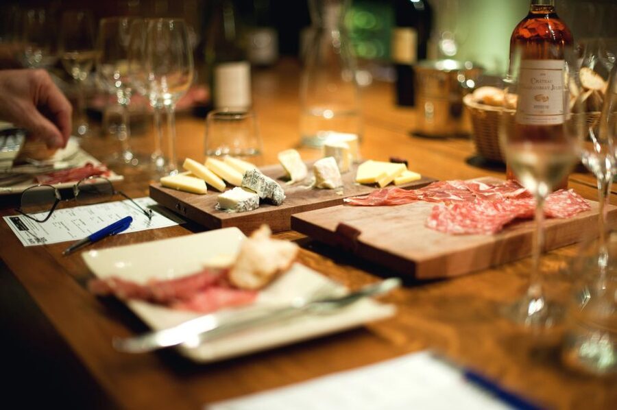 Paris: Wine and Cheese Lunch - What the two hours feel like