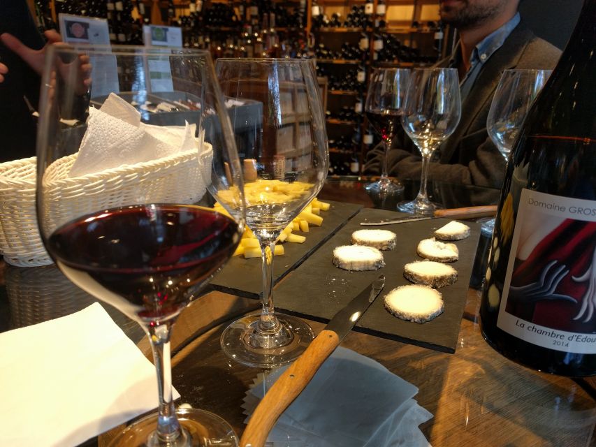 Paris: Wine and Cheese Tasting - Choosing three wines from independent producers