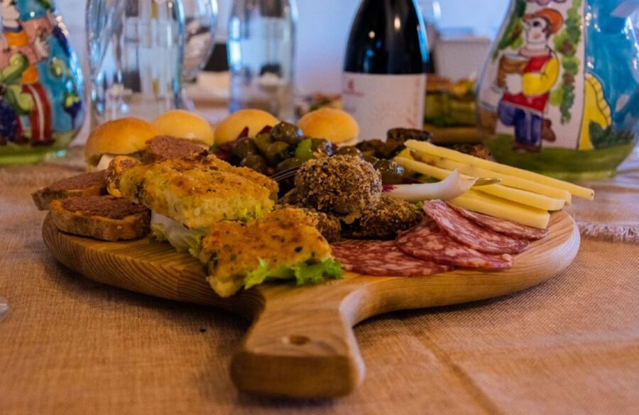 Partinico: Historic Sicilian Vineyard & Wine Tasting Tour - Inside the 600-square-meter Sicilian baglio