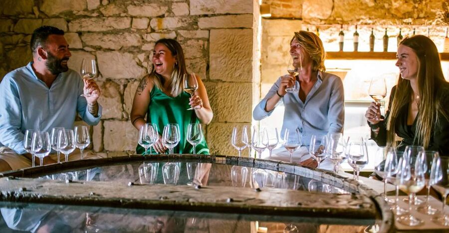 Pastrengo: Lake Garda Wine & Food Tasting in Historic Fort - Finding the Brown Gate and Starting the Visit