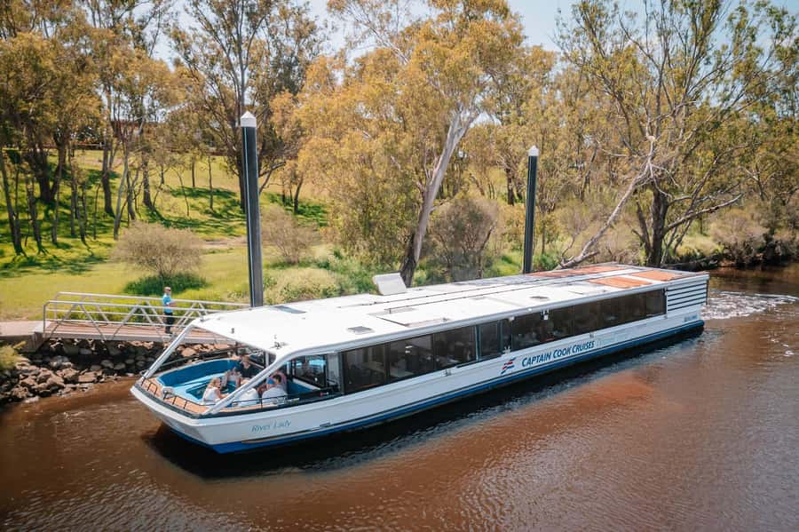 Perth: Full Day Swan Valley Cruise & Wine Tasting With Lunch - The coach takes you into Swan Valley