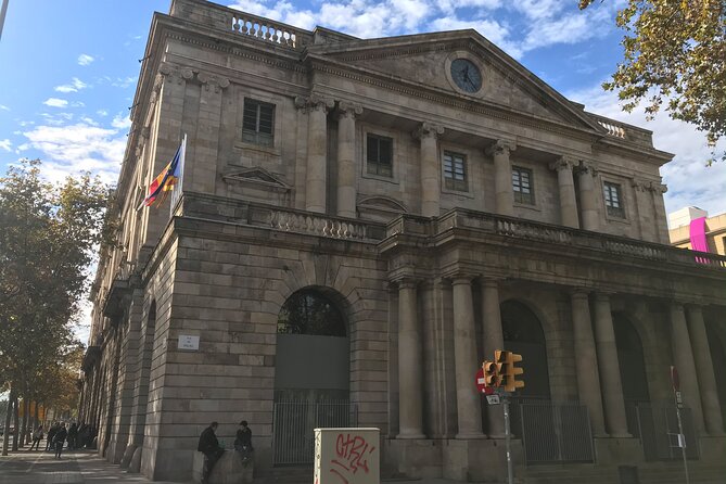 Picasso Museum and Walking Tour Plus Optional Wine & Food Tasting - Carrer d’Avinyó and the story behind Les Demoiselles d’Avinyó