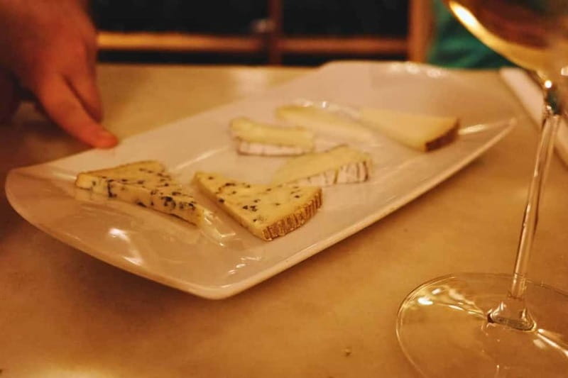 Picasso Museum and Walking Tour Plus Wine Tasting Upgrade - Who should book this Picasso experience?