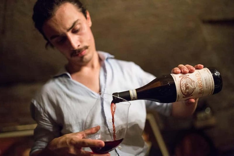 Piedmont: Winery Tour, Taste Barolo, Barbaresco & Local Food - Buying bottles at cellar-door prices