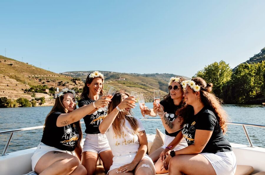 Pinhão: 1 Hour SUNSET Cruise with Sparkling Wine - Setting off from Pinhão dock