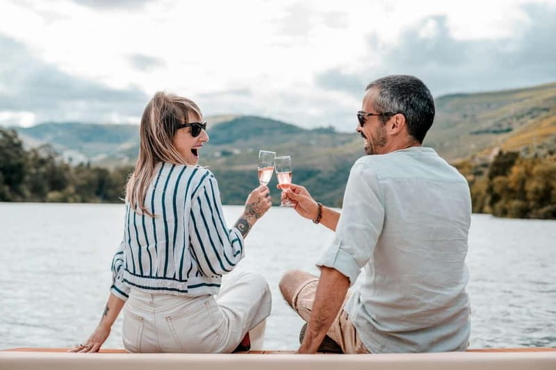 Pinhão: Douro River Solar Boat Tour with Wine Tasting - Should you book this Douro solar boat tour?