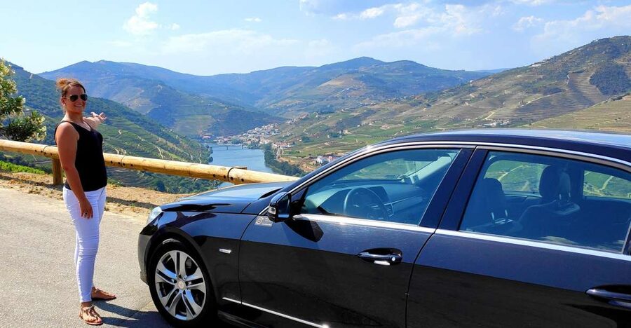 Pinhão: Douro Valley with Wine Tasting, Boat Trip and Lunch - Second quinta: a different side of Douro wine