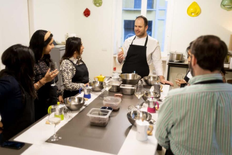 Pizza and Tiramisu Cooking Class with Wine in Milan - A two-hour Milan cooking class with a proper meal