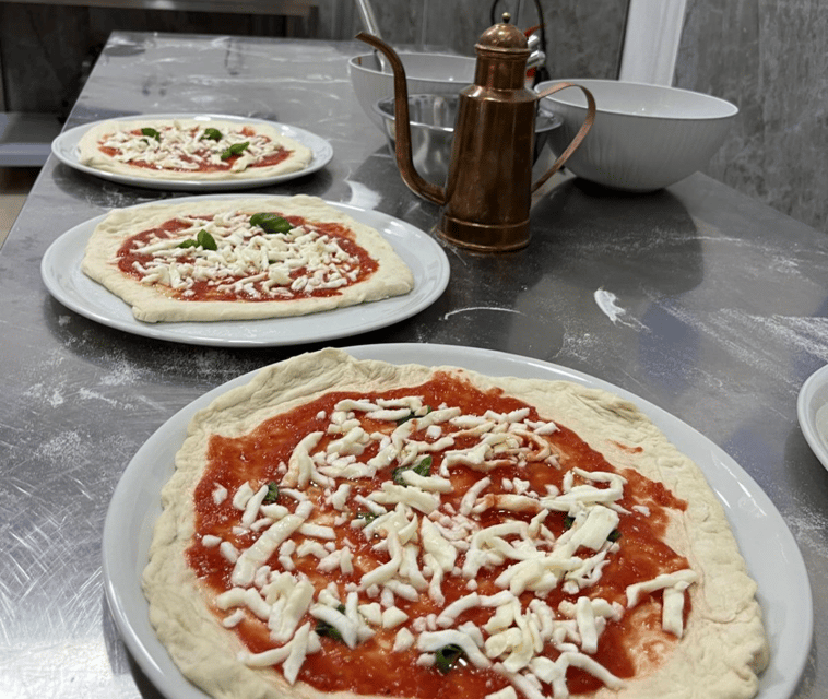 Pizza-Making Workshop by night with glass of wine - The pizza diploma and the value of the price