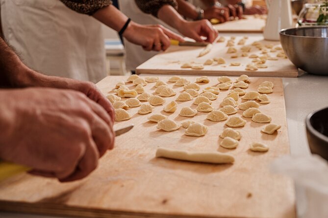Polignano : Typical Cooking Class with Aperitif and wine included - Who should book this experience?